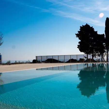 Apartman Azure Infinity - Sea View, Pools & - Over The Sea And Under The Sky *