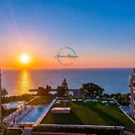 Апартамент Azure Infinity - Sea View, Pools & - Over The Sea And Under The Sky *