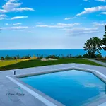 Апартамент Azure Infinity - Sea View, Pools & - Over The Sea And Under The Sky