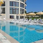 Апартамент Azure Infinity - Sea View, Pools & - Over The Sea And Under The Sky