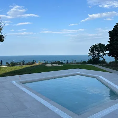 Azure Infinity - Sea View, Pools & - Over The Sea And Under The Sky Apartamento Varna