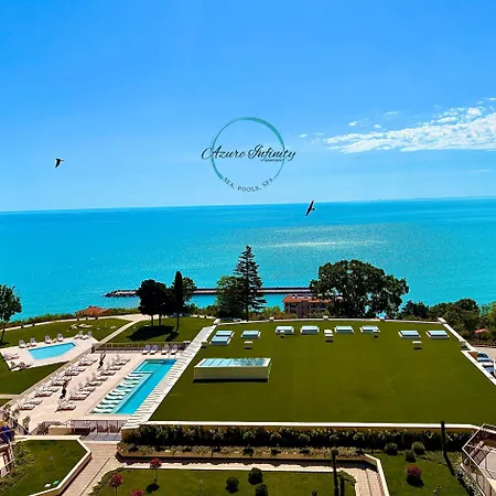 Azure Infinity - Sea View, Pools & - Over The Sea And Under The Sky Varna